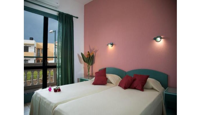 Theoni Apartment poza 4