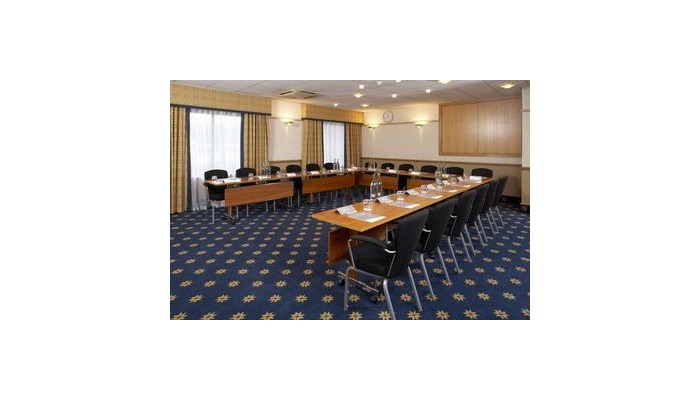 Hotel Hilton Airport poza 3