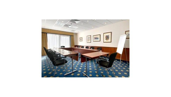 Hotel Hilton Airport poza 2