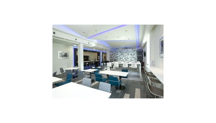 Hotel Holiday Inn Express Men Arena poza 10