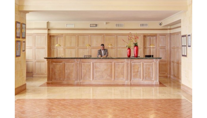 Hotel Grupotel Macarella Suites poza 10