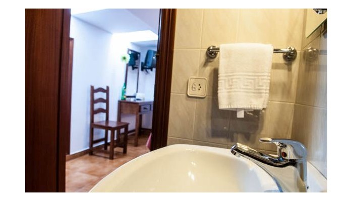 Hotel Hostal La Isla poza 3