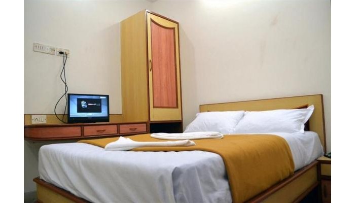 Hotel New Deepak poza 9