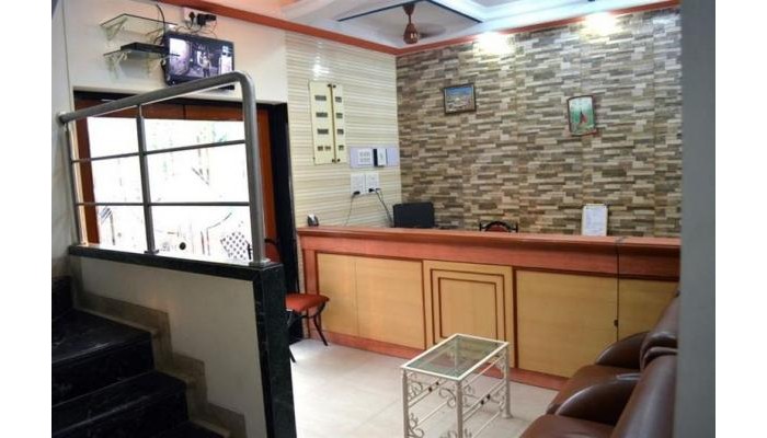 Hotel New Deepak poza 3