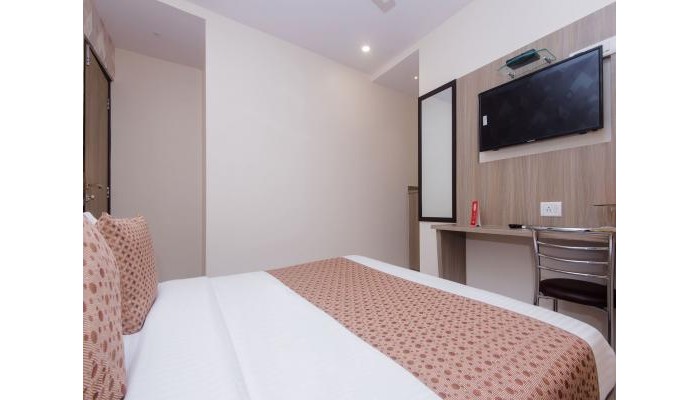 Hotel Oyo 14056 Golden Arch poza 0