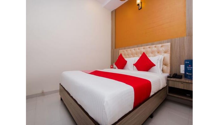 Hotel Oyo 14056 Golden Arch poza 1