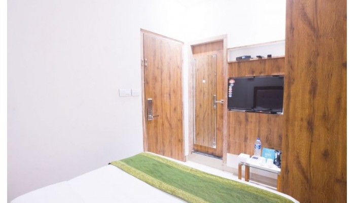 Hotel Treebo Amber International poza 7