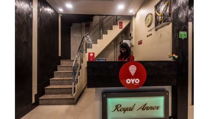 Oyo 328 Hotel Royal Annex poza 5