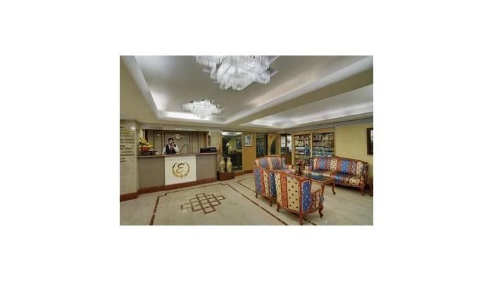 The Emerald Hotel & Service Ap poza 0