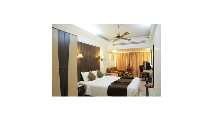 The Emerald Hotel & Service Ap poza 7