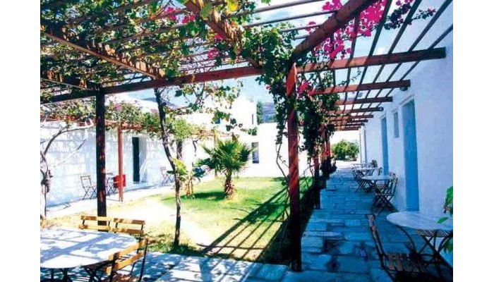 Far Out Village poza 5