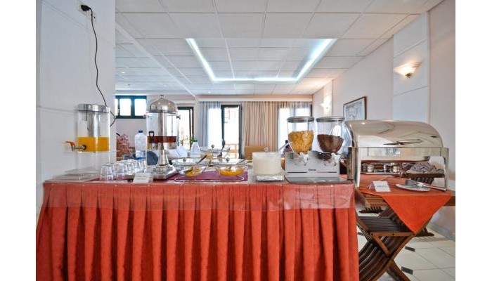 Hotel Coronis poza 1