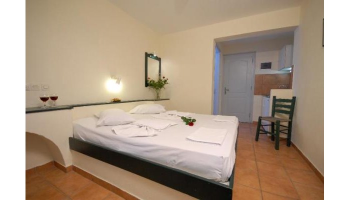 Jason Studios poza 4