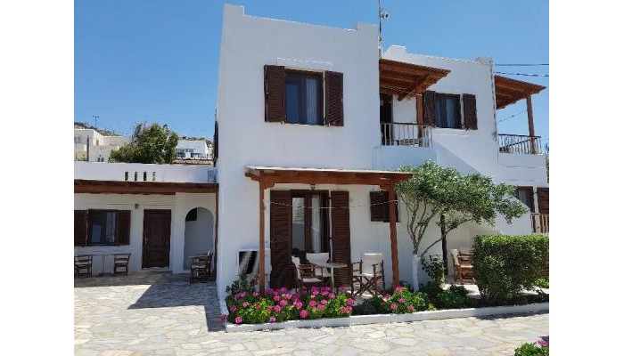 Studios Petros poza 3