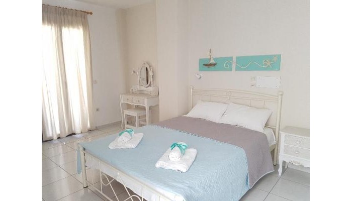 Studios Petros poza 5