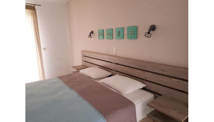 Studios Petros poza 2