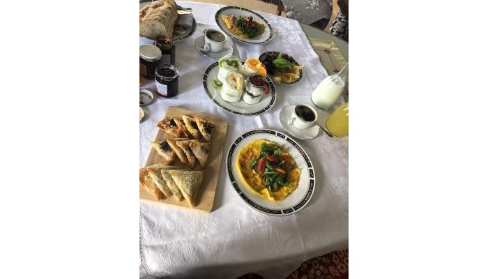 Studios Taki's Place poza 1