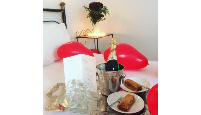 Studios Taki's Place poza 5