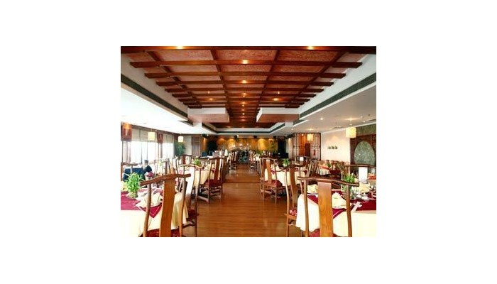 Hotel The Suryaa poza 4