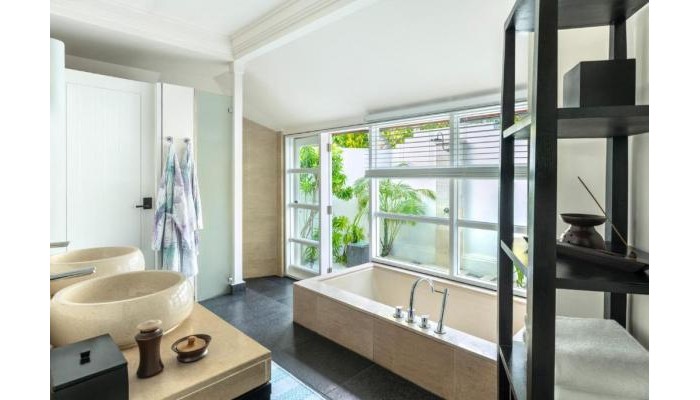 Four Seasons Resort Maldives At Kuda Huraa poza 9