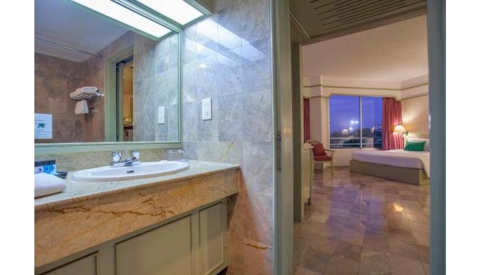 Cholchan Pattaya Beach Resort poza 19