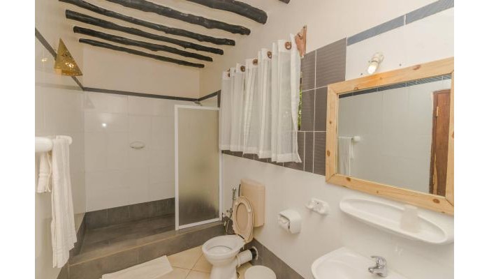 Tanzanite Beach Resort poza 15