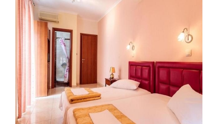 Hotel Christina poza 1