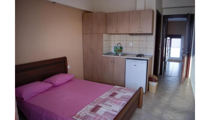 Marie Claire Studios poza 7