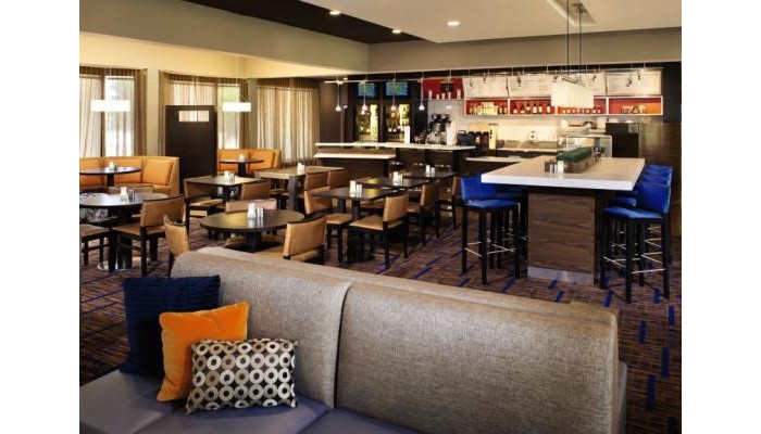 Hotel Courtyard Rockford poza 5