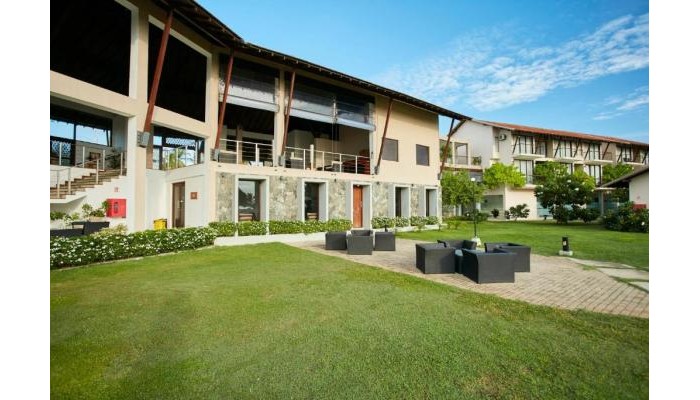 The Calm Resort And Spa poza 1