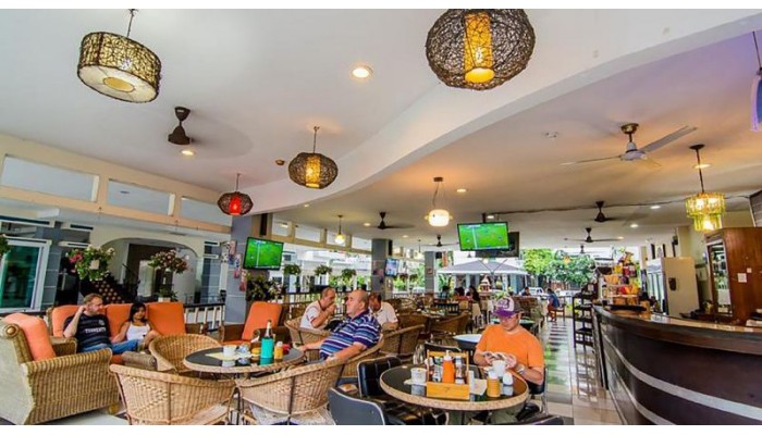 Hotel Sutus Court 4 poza 6