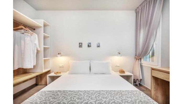 Armyra Studios poza 8