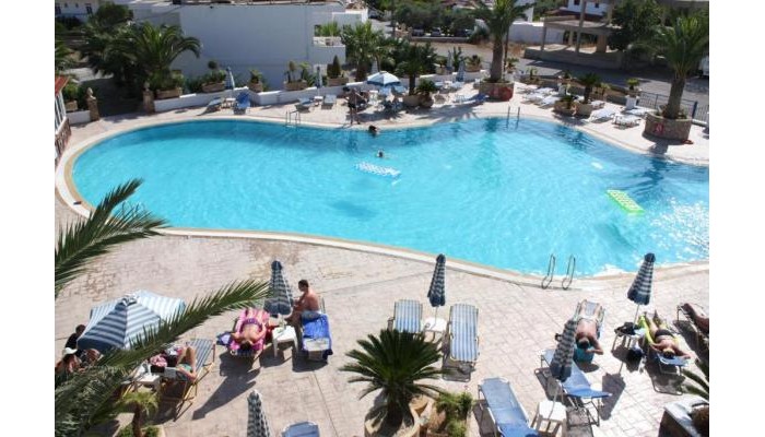 Coliseum Studios And Apartments poza 16