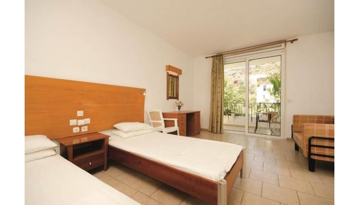 Coliseum Studios And Apartments poza 6