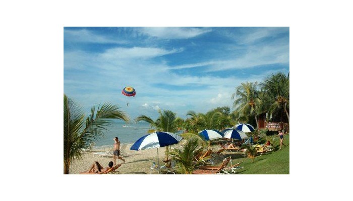 Rainbow Paradise Beach Resort poza 6