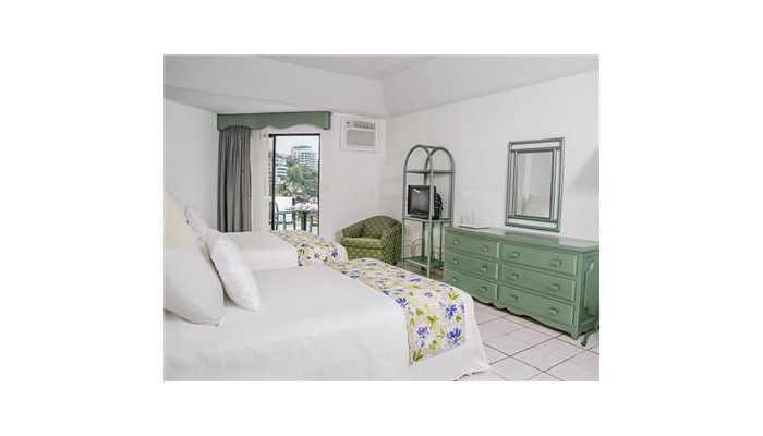 Hotel Tropicana Family Beach Front poza 1