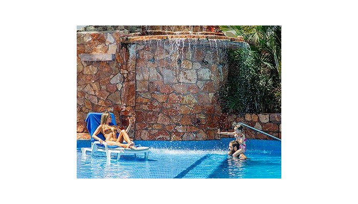 Hotel Tropicana Family Beach Front poza 8