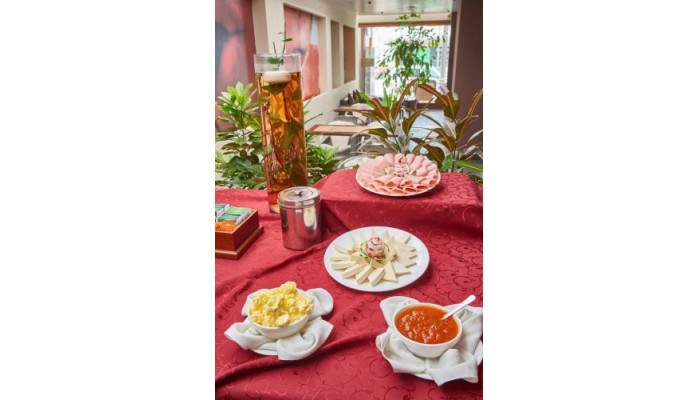 Embassy Hotel poza 10