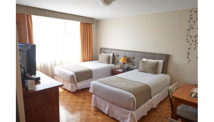 Embassy Hotel poza 6