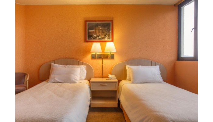 Stanford Suites Hotel poza 10