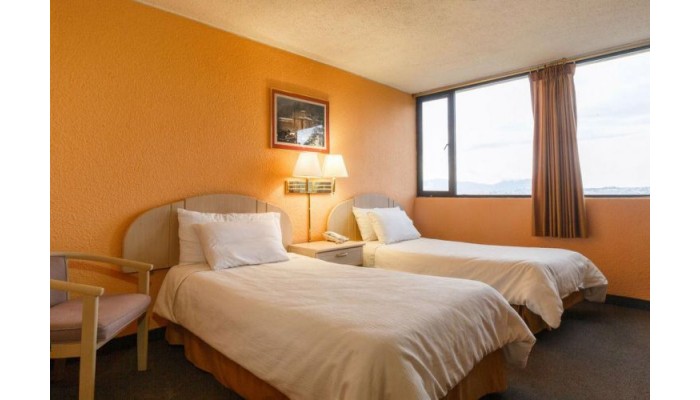 Stanford Suites Hotel poza 4