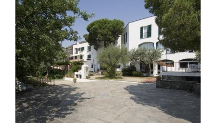 Hotel El Chico poza 1