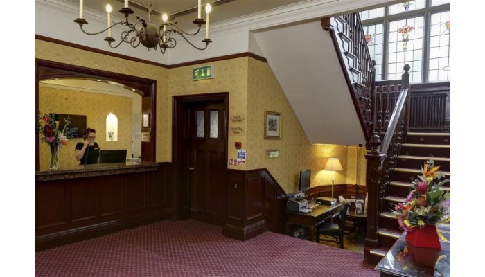 Best Western Broadfield Park Hotel poza 2