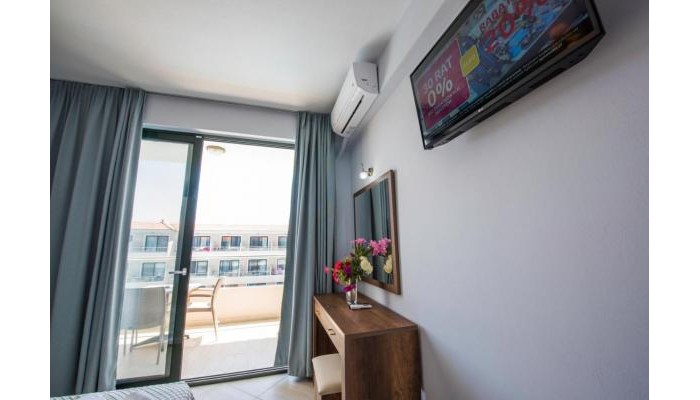 Angela Beach Hotel & Apts poza 7