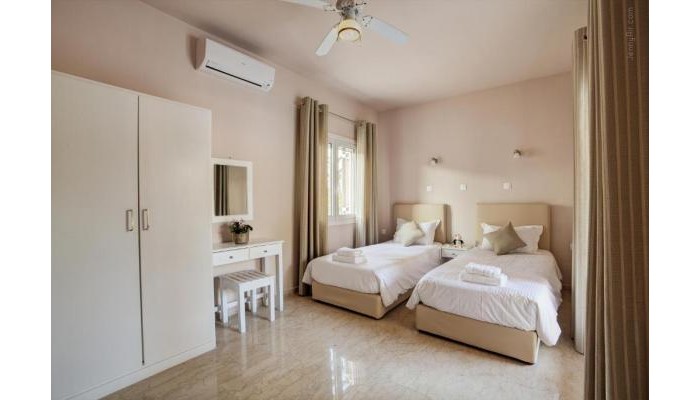 Paradise Village poza 3