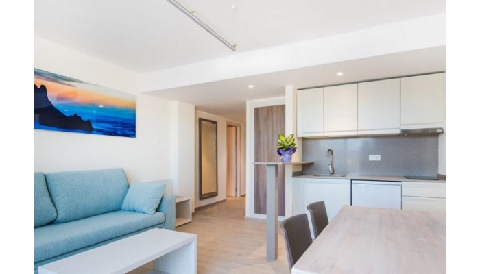 Los Angeles Apartments poza 6