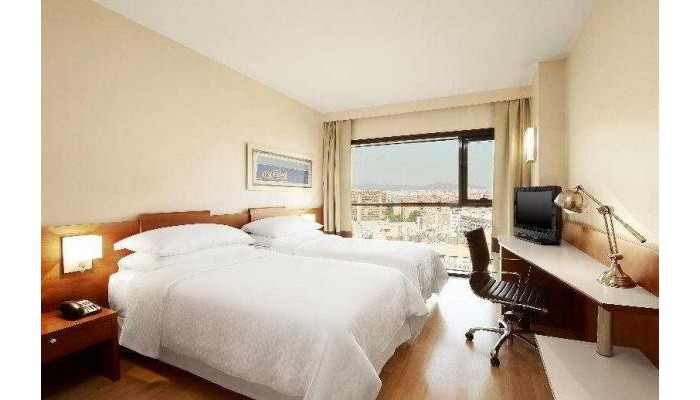 Hotel Four Points By Sheraton Barcelona Diagonal poza 4