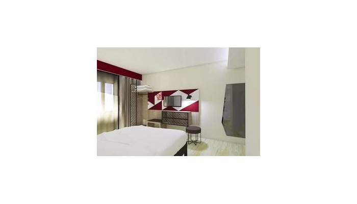 Hotel Ibis Styles Barcelona City Bogatell poza 6