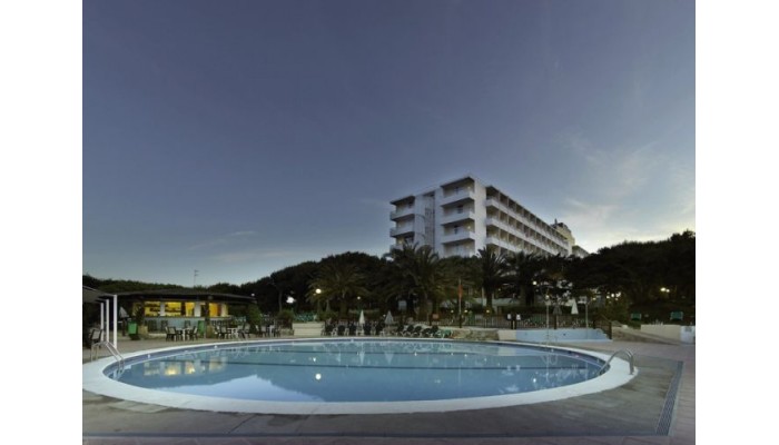 Fiesta Hotel Cala Nova poza 1