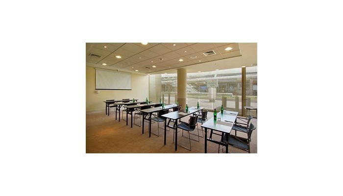 Hotel Holiday Inn Airport poza 2